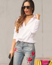 Jeans con bordado floral, sandalias Isabel Marant y Choker Leontina Alascio