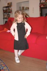 Moda bambina: il look per le feste di Camilla