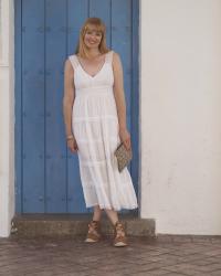 A Peep Inside My Suitcase: What I've Packed For My Holiday To Nerja, Spain