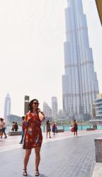 Burj Khalifa Dubaj i sukienka w kwiaty uszyta z wykroju Burda 03/2010 model 111