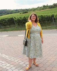 Goldener Herbst Brokatkleid OOTD