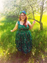 Beautiful Birds and Summer Sunshine!  My review of the Dolly and Dotty Amanda Dress