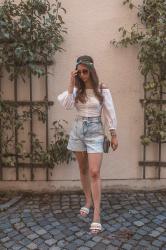 5 Jeansshorts Outfit Ideen für deine Sommerlooks
