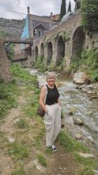 Linen Pants and Black Tank: A Travel Outfit