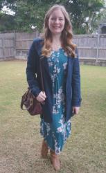 Floral Dresses, Trench Coats And Purple Small Paraty Bag