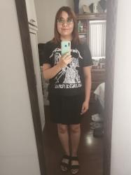 Outfit propio: Camiseta negra de Metallica + minifalda negra.