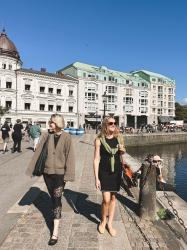 Ett dygn i Göteborg med roddbåtar, rosa fåtöljer och blusfynd