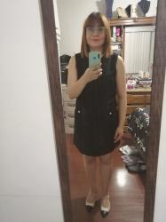 Outfit propio: Vestido negro corto + zapatos bicolor.