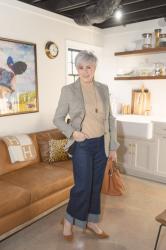 Timeless Meets Trendy: How to Style a Classic Blazer with Cuffed Jeans