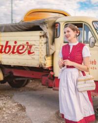 Diese Handtaschen passen perfekt zum Dirndl – Stilvolle Klassiker für jeden Trachtenlook