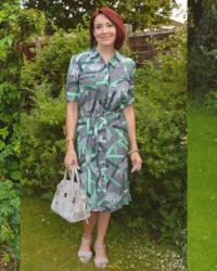 Age Gracefully and Fashionably: 5 Dress Tips