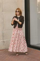 COMFORT AND EASE: WHY YOU’LL LOVE SKIRTS FOR EARLY FALL STYLE