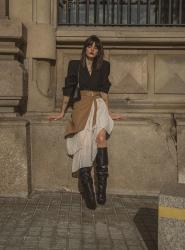 El nuevo volumen: faldas y pantalones que se convierten en arquitectura