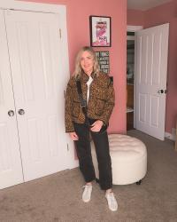 Black Barrel Jeans Outfit Ideas