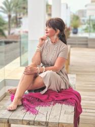 SPÄTSOMMER AUF MALLORCA: Outfitplanung für Frauen 50plus