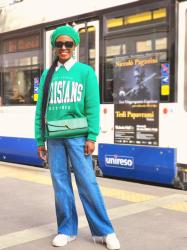 How to Style a Sweatshirt with Jeans as a Woman